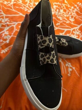 Black Slip-On Sneakers with Leopard Print Accent
